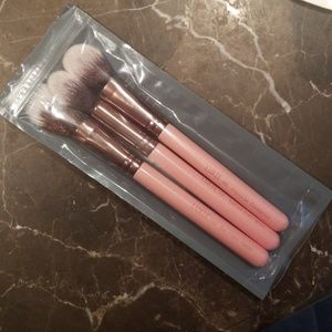 Makeup Brushes